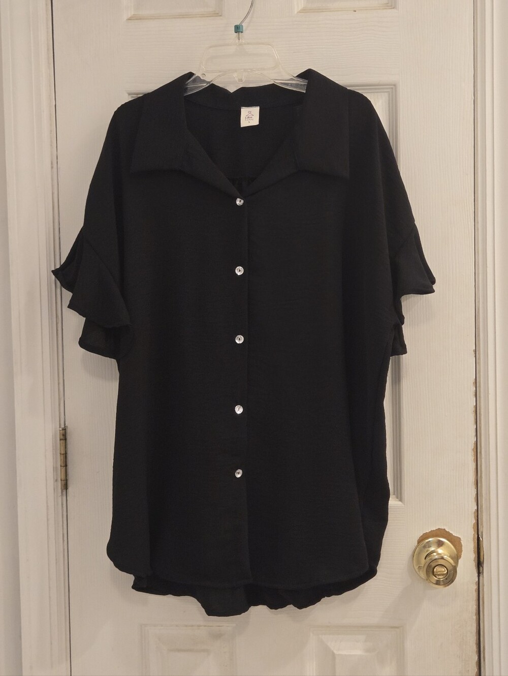 Like Love NWOT Womend Black Button Down Top Large